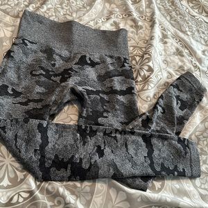 Trendy Black Leggings
